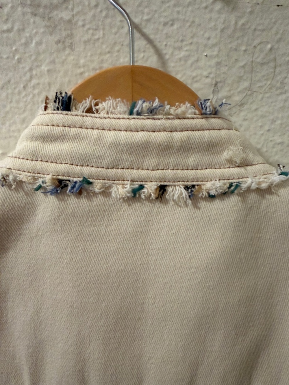 Veronica Beard Cream Tweed Jacket with Blue & Tan Accents - Picture 10 of 11
